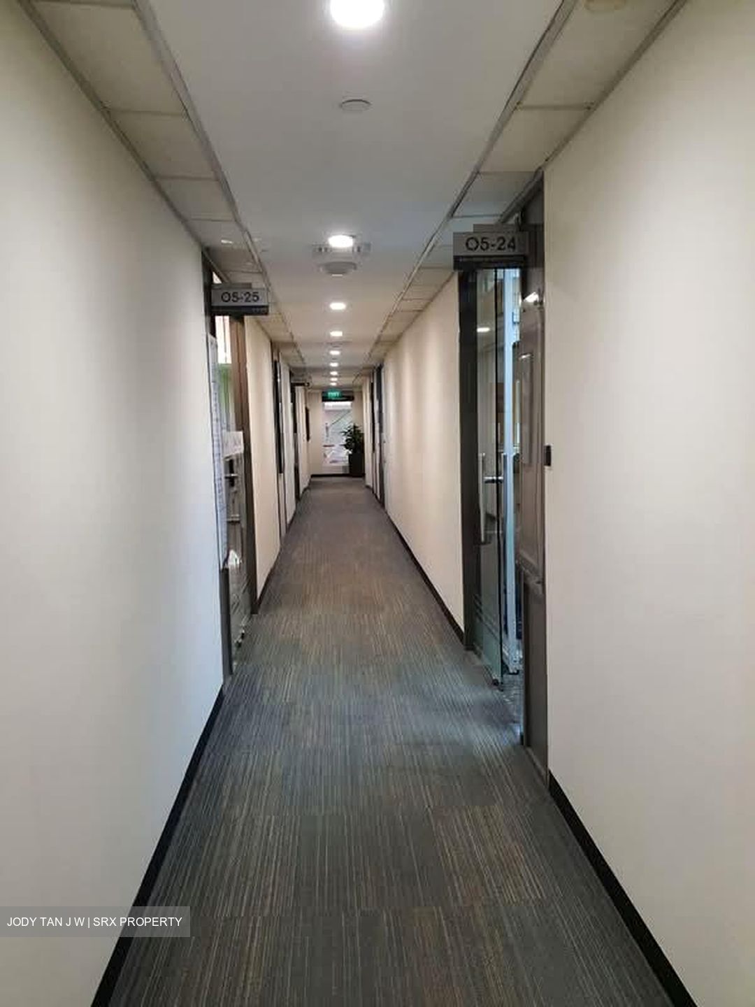 Lucky Plaza (D9), Retail #543632701